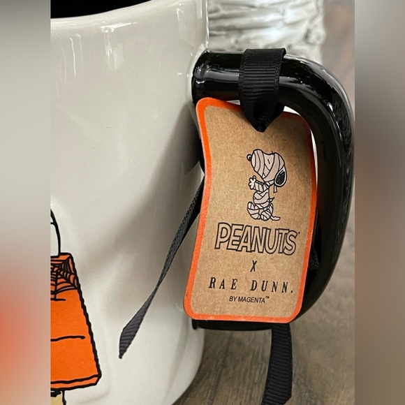 Brand NEW w/Tags Peanuts x Rae Dunn HOME SPOOKY HOME Mug feat. Snoopy 🎃 - Picture 6 of 11